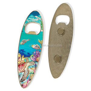 אי טרופי מזכרות מגוון גלישה לוח מגנט חוף צב מותאם אישית מתכת גלשן בקבוק פותחן מגנט למקרר - Product Image 1