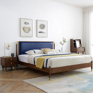 Cama de Madera Maciza de Estilo Nórdico de 1.8 m con Cabecera Tapizada Doble en Color Nogal, Muebles para Dormitorio - Product Image 2