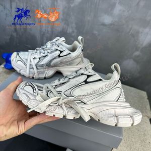 รองเท้าผ้าใบลำลองผู้ชาย ระบายอากาศได้ดี น้ำหนักเบา พื้นยาง ใส่สบาย ทันสมัย เหมาะสำหรับเดินและวิ่ง ไซส์ 3XL แบรนด์ Balenciaga - Product Image 2