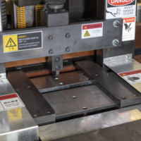 Máquina Punzonadora y Cortadora de Barras Hidráulica CNC, Sistema de Control Inteligente que Mejora la Productividad con Fácil Operación