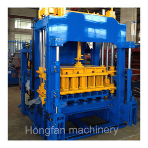 Machine automatique de fabrication de pavés et de blocs creux en béton QT5-15 à retour sur investissement rapide, nécessitant peu d'opérateurs - Product Image 4