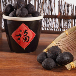 <span class=keywords><strong>Ail</strong></span> <span class=keywords><strong>noir</strong></span> séché de qualité supérieure, <span class=keywords><strong>ail</strong></span> <span class=keywords><strong>noir</strong></span> entier pour les grossistes, importateurs, emballé en vrac - Product Image 2