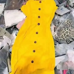 เสื้อผ้ามือสองคุณภาพดีแฟชั่นปี 2023 เสื้อผ้าใช้แล้วสำหรับผู้หญิงและผู้ชาย ผ้าฝ้าย ผ้าไหม แบรนด์ดัง วัสดุคุณภาพ - Product Image 4