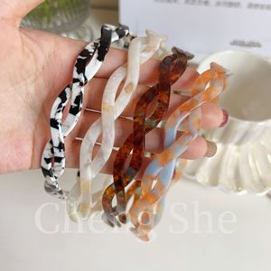 Serre-tête simple en acétate torsadé pour <span class=keywords><strong>femme</strong></span>, style japonais et coréen, fait main, antidérapant, pour maintenir les cheveux lors du lavage du <span class=keywords><strong>visage</strong></span> 2026 - Product Image 3