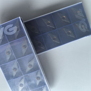 เม็ดมีดกลึงทรงสามเหลี่ยมทังสเตนคาร์ไบด์ VBMT160404-UG YG3030 สำหรับเครื่องมือกลึง CNC ความแข็ง HRC45 เคลือบ PCD ผลิตตามแบบ OEM ปรับแต่งได้ มีสินค้าในสต็อก - Product Image 4