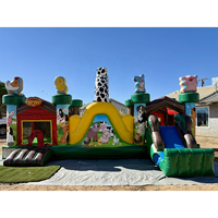 Château gonflable commercial sur le thème de la ferme avec toboggan et parcours d'obstacles animaux, combo structure de jeu et trampoline pour fête d'enfants