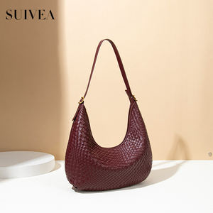 2025 nouvelles femmes mode tressé sac à bandoulière à la main tissé fermeture éclair sac pour printemps été femmes sac à main en gros - Product Image 2