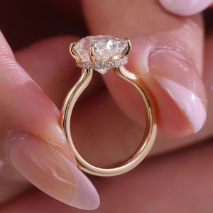 Anillo de Diamante Moissan Ovalado de 4 Quilates DEF/VVS en Oro Amarillo de 18K, Personalizable, Regalo de Aniversario, Joyería Fina de Boda, Moda de Lujo - Product Image 3
