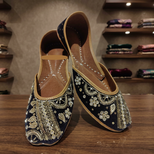 BS International Handcrafted Genuine Leather Waterproof Women's Indian Traditional Flat Shoes Embroidery Sequins All Seasons - Product Image 1