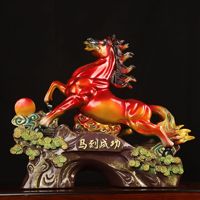 Statue de cheval Feng Shui chinois résine Statues de cheval en cours d'exécution ornements de table de bureau à domicile pour la richesse et le succès bon cadeau chanceux