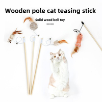 Bâtonnet en bois écologique pour chat, stimulant et anti-ennui, avec plume, clochette et jouet souris pour chat