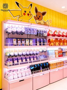 Muebles Personalizados para <span class=keywords><strong>Tiendas</strong></span> de Juguetes Infantiles y Estanterías de Exhibición Coloridas |   Diseño de Tienda de Regalos y Centro Comercial Tipo Pop-Up para Parque Temático Llave en Mano - Product Image 4