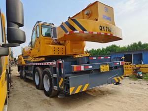 Grúa sobre Orugas Usada XCM-G QY70K-II de 70 Toneladas para Obras de Construcción, Telescópica de Alta Calidad con Motor PLC, Caja de Cambios y Bomba - Product Image 4