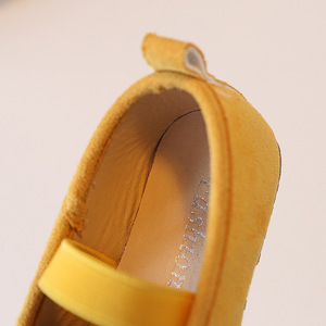 Nouvelle Arrivée 2026 – Mocassins Coréens à Semelle Souple pour Filles, Chaussures Rétro pour Enfants, Chaussures à Pompons pour Bébés - Product Image 2