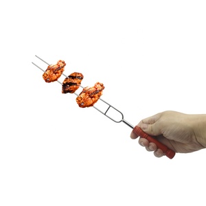 Ensemble d'outils de barbecue en métal avec manche en bois, accessoires de grill et brochettes à <span class=keywords><strong>kebab</strong></span> turques, charbon de bambou et mailles de type carbone - Product Image 4