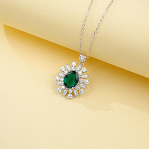 Collier en argent sterling 925 avec émeraude créée en laboratoire, style P1065 - Product Image 3