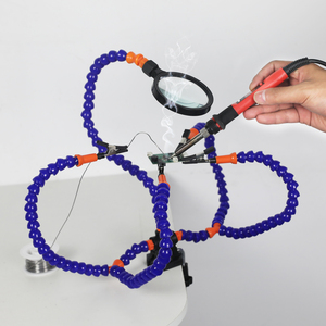 Outil de soudage de <span class=keywords><strong>troisième</strong></span> <span class=keywords><strong>main</strong></span> Station de soudage avec loupe 3X/5 pièces bras flexibles réparation de soudage support de PCB pour aider les mains - Product Image 2