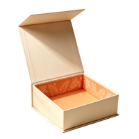 Boîte cadeau électronique rectangulaire en carton écologique de luxe avec logo personnalisé imprimé, couvercle et base blancs