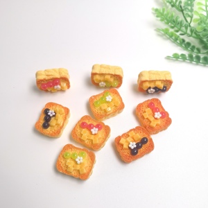 100 Breloques pour Ongles Coccinelles Rouges en Résine, Cabochons Plats Insectes, Pierres Précieuses pour Nail Art, Décorations pour Ongles - Product Image 3