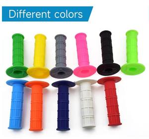 Poignées de guidon universelles pour moto, violettes, 22 mm (7/8 po), en caoutchouc souple, confortables, pour la course - Product Image 5