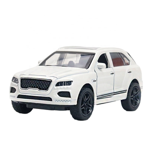 Lalive Đồ chơi chất lượng cao <span class=keywords><strong>Diecast</strong></span> đồ chơi Bentayga cho TOYOTA LAND CRUISER Xe Mô Hình thiết lập cho người thu gom - Product Image 3