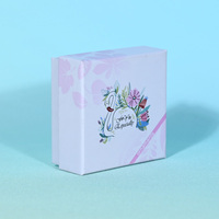 Petite boîte d'emballage de luxe en papier artistique magnétique noir et or pour bijoux, bagues, boucles d'oreilles, bracelets, parfums, cadeaux de mariage avec gaufrage