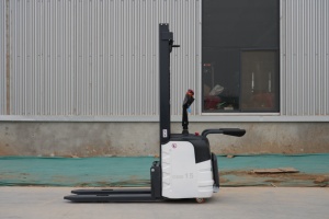 Chariot élévateur électrique Solreign <span class=keywords><strong>CDD</strong></span> 1,6t 1600kg, élévateur à palettes marcheur 4m, batterie lithium 48V, déplaceur latéral hydraulique - Product Image 5