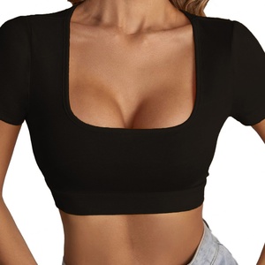 T-shirt court personnalisé OEM pour femme, nouveau style d'été, col carré, sexy, coupe ajustée, style urbain, à manches courtes - Product Image 4
