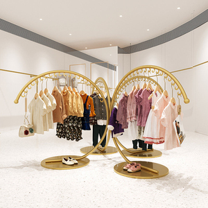 Espositore per Abiti di Lusso a Forma di C in Metallo Nano Dorato, Stand Curvo per Appendere Vestiti per Negozi di <span class=keywords><strong>Abbigliamento</strong></span> Femminile - Product Image 1