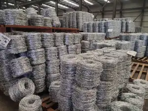Preço de fio farpado de alta qualidade por rolo/preço de fio farpado de 50kg Venda direta da fábrica