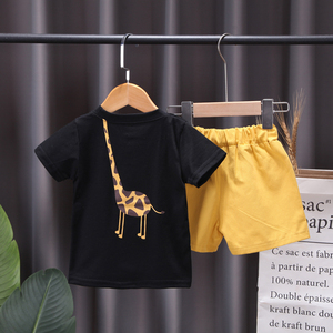 Mùa hè Đẹp Trai Cho Bé Bộ Quần Áo Tay Ngắn Màu Đen Trắng Hươu Cao Cổ Áo Sơ Mi Quần Short Màu Vàng 2 Chiếc Bé Trai Quần Áo Trẻ Em Đang Giảm Giá - Product Image 6