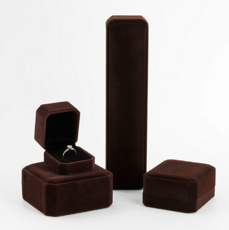 สีน้ำตาล