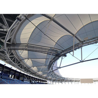 Structure de toit en membrane PVDF pour tribunes et scènes, abri pare-soleil en acier architectural pour stades, garages, écoles, parcs et hôtels