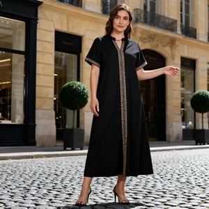 Robe Abaya élégante et modeste en polyester de luxe pour femmes musulmanes, fournisseur en gros sur mesure, nouveau design - Product Image 3