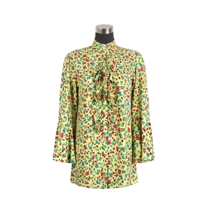 Chemisier décontracté à volants floraux imprimé pour femme, haut à manches courtes tendance, fournisseur en gros de vêtements - Product Image 1