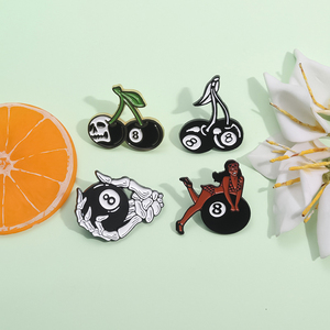 Broches de esmalte negros al por mayor con diseño de calavera punk y cereza, insignias de solapa, joyería gótica, regalo para amigos - Product Image 2