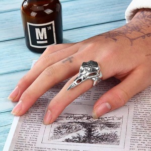 Hot Sell Nordic <span class=keywords><strong>Retro</strong></span> Style <span class=keywords><strong>Men</strong></span>'s Trendy Bird Skull <span class=keywords><strong>Ring</strong></span> Hip-Hop Defesa com Eagle Moda Punk Jóias Anéis Abertos - Product Image 4