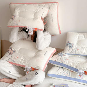 Oreiller de lit <span class=keywords><strong>parent</strong></span>-enfant en coton de classe A pour bébé chat Protection du cou <span class=keywords><strong>Aide</strong></span> au sommeil pour un usage domestique Disponible en tailles d'étudiant adulte - Product Image 4