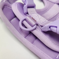 Harnais pour chien avec logo personnalisé Harnais pour chien rembourré en maille souple de couleur violette avec collier et laisse pour l'entraînement à la marche en plein air