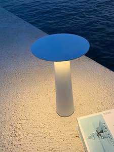Lampe de table en métal rechargeable, style nordique minimaliste, pour restaurant, bar, café, lumière d'ambiance, lampe de bureau LED portable sans fil, étanche - Product Image 5