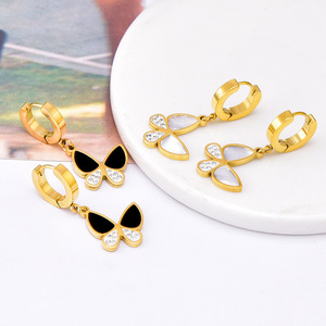 Orecchini in acciaio inossidabile placcato oro 18K orecchini creativi a farfalla in bianco e nero - Product Image 2