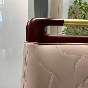 เก้าอี้ห้องรับ<span class=keywords><strong>ป</strong></span>ระทานอาหาร<span class=keywords><strong>ไม้</strong></span>ห่อด้วยผ้าสไตล์คลาสสิกที่ทันสมัยพร้อมแขนหลังและที่จับสูงสำหรับบ้านห้องนั่งเล่นร้านอาหาร - Product Image 5