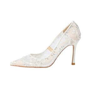 Nuovo design glamour di alta qualità punta punta di pizzo bianco signora tacchi bassi donna pompa <span class=keywords><strong>scarpe</strong></span> da <span class=keywords><strong>sposa</strong></span> da <span class=keywords><strong>sposa</strong></span> per la <span class=keywords><strong>sposa</strong></span> - Product Image 2