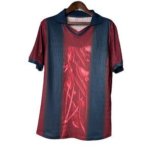 Maglie da <span class=keywords><strong>calcio</strong></span> retrò da <span class=keywords><strong>uomo</strong></span> all'ingrosso con Logo personalizzabile di alta qualità e Design Top cucito <span class=keywords><strong>pantaloncini</strong></span> da taglio automatizzati - Product Image 1