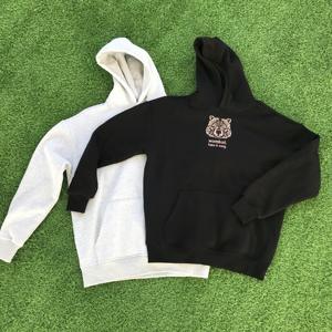 เสื้อฮู้ดดี้คอกลมทรงโอเวอร์ไซส์ แขนสั้น ผ้าฝ้าย 100% พิมพ์ลายดิจิทัล ป้องกันการหดตัว ด้านหน้าถักลาย  ออกแบบเองได้ สำหรับผู้ชาย รุ่น 2025Transfer - Product Image 1