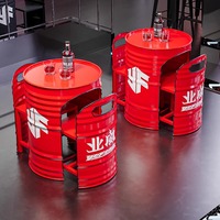 Ensemble de meubles de bar d'extérieur de style industriel rouge combinaison de table de chaise commerciale pour les magasins de hamburgers aires de repos avec de l'huile
