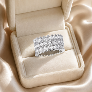 Anello a Mezza Fascia con Design a T, Anello Semplice da Dito per Donne - Product Image 6