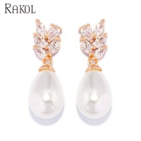 RAKOL EP2439 Perla brillante con pendientes de circonita cúbica en forma de hoja Tachuelas populares Joyería hipoalergénica