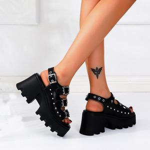 Dropshipping Logo personalizzato fibbia gotica sandali <span class=keywords><strong>con</strong></span> plateau da <span class=keywords><strong>donna</strong></span> estate sandali <span class=keywords><strong>con</strong></span> <span class=keywords><strong>zeppa</strong></span> alla moda <span class=keywords><strong>scarpe</strong></span> - Product Image 4