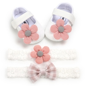 Venta al por mayor de lindos <span class=keywords><strong>Calcetines</strong></span> <span class=keywords><strong>antideslizantes</strong></span> para bebés y conjunto de diadema para niñas, calzado para caminar para niños pequeños, <span class=keywords><strong>calcetines</strong></span> para zapatos - Product Image 5